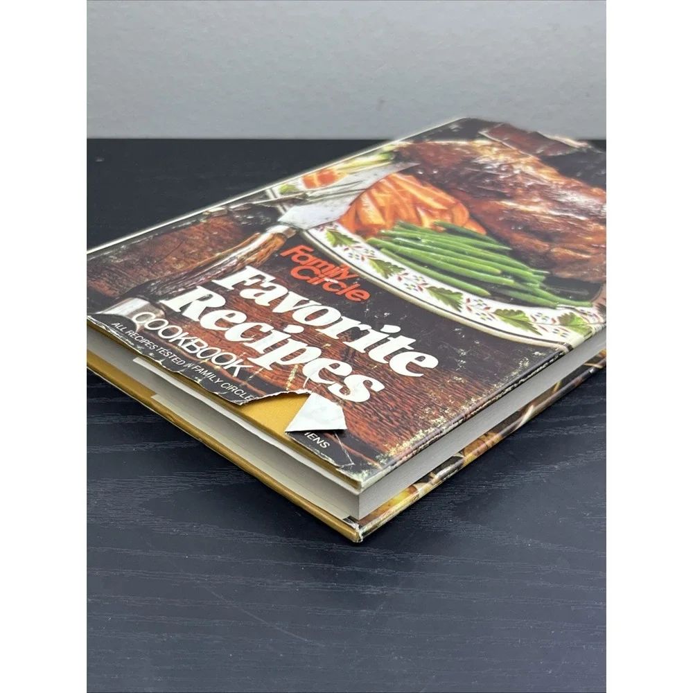 Family Circle Favorite Recipes 1979 Hardcover Cookbook